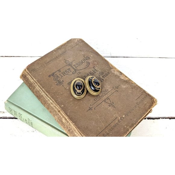 Vintage brass glass gem clip on earrings - Picture 1 of 5